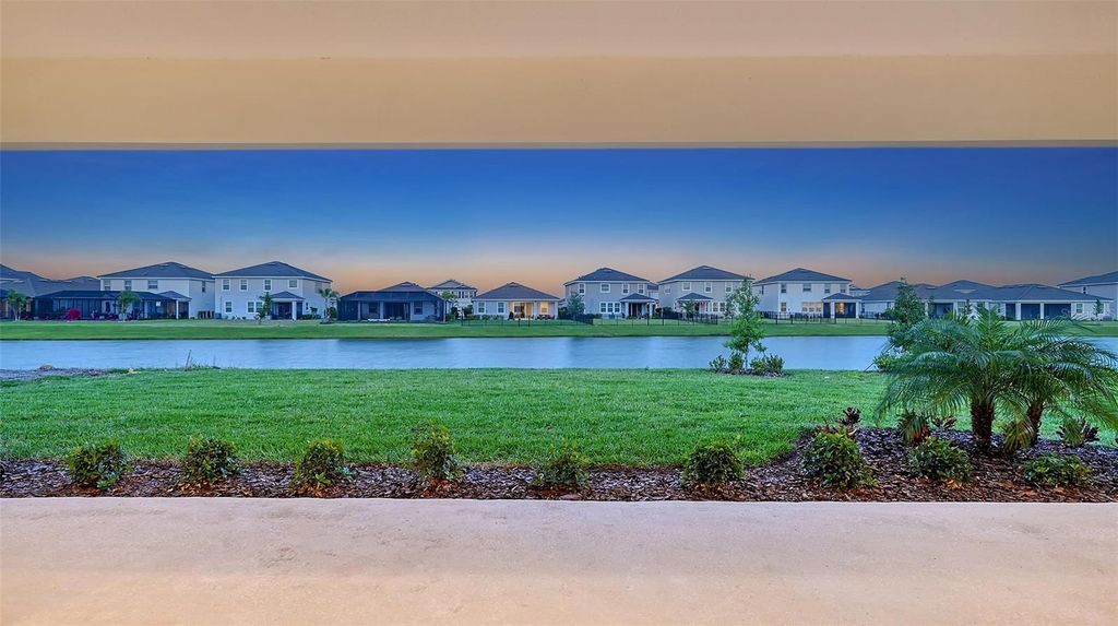 Image 2 of property listing at 17811 ROOST PLACE, Bradenton, FL 34211