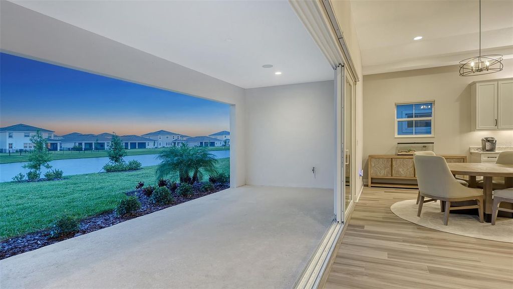 Image 16 of property listing at 17811 ROOST PLACE, Bradenton, FL 34211