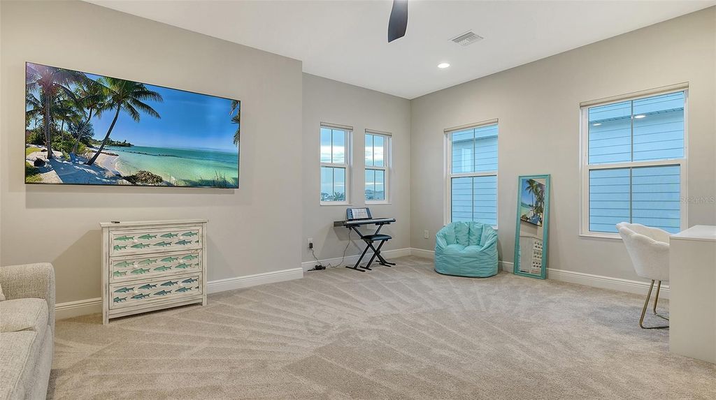 Image 23 of property listing at 17811 ROOST PLACE, Bradenton, FL 34211