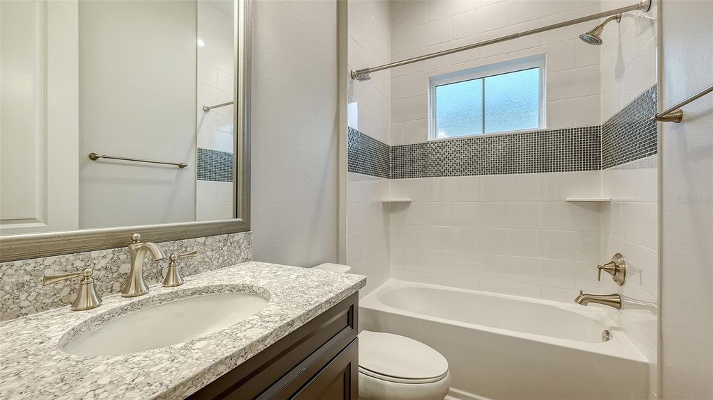 Image 26 of property listing at 17811 ROOST PLACE, Bradenton, FL 34211