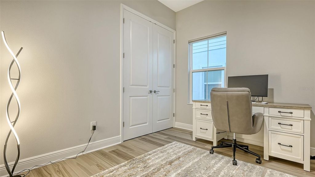 Image 29 of property listing at 17811 ROOST PLACE, Bradenton, FL 34211