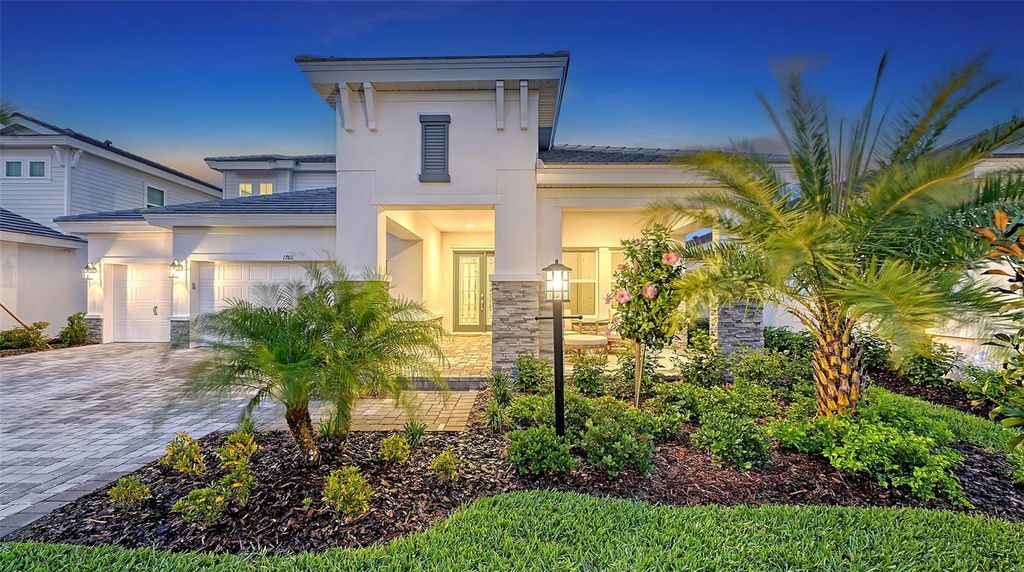 Image 35 of property listing at 17811 ROOST PLACE, Bradenton, FL 34211