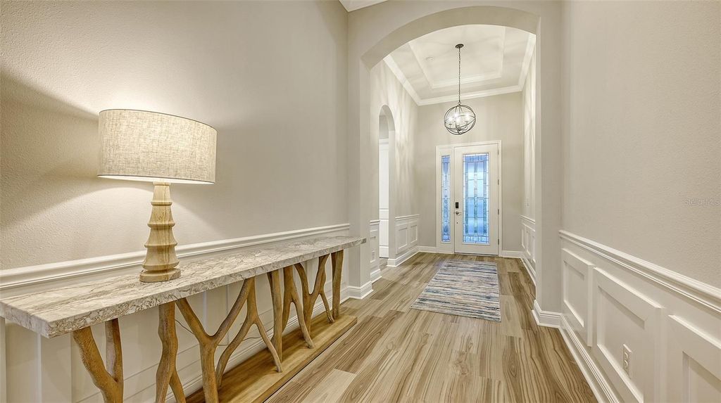 Image 9 of property listing at 17811 ROOST PLACE, Bradenton, FL 34211