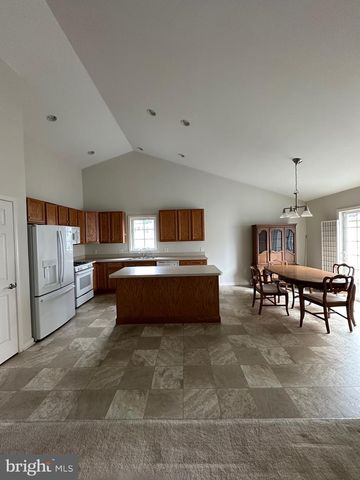 169 WINDING CARRIAGE LN, Dover, DE 19904