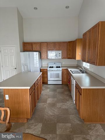 169 WINDING CARRIAGE LN, Dover, DE 19904
