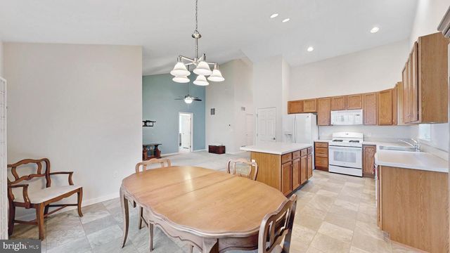 169 WINDING CARRIAGE LN, Dover, DE 19904