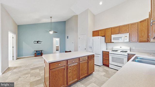 169 WINDING CARRIAGE LN, Dover, DE 19904