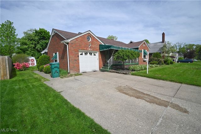 252 Rosemont Avenue, Austintown, OH 44515