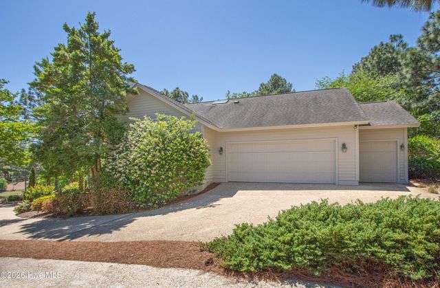 15 Shenecossett Lane, Pinehurst, NC 28374