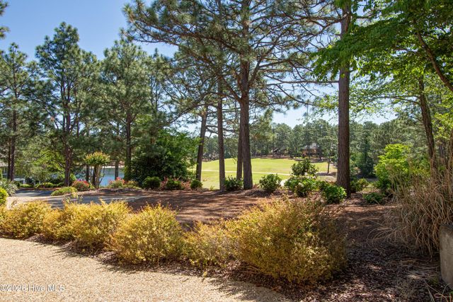 15 Shenecossett Lane, Pinehurst, NC 28374