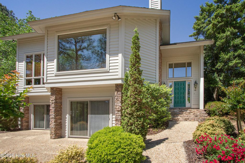 15 Shenecossett Lane, Pinehurst, NC 28374