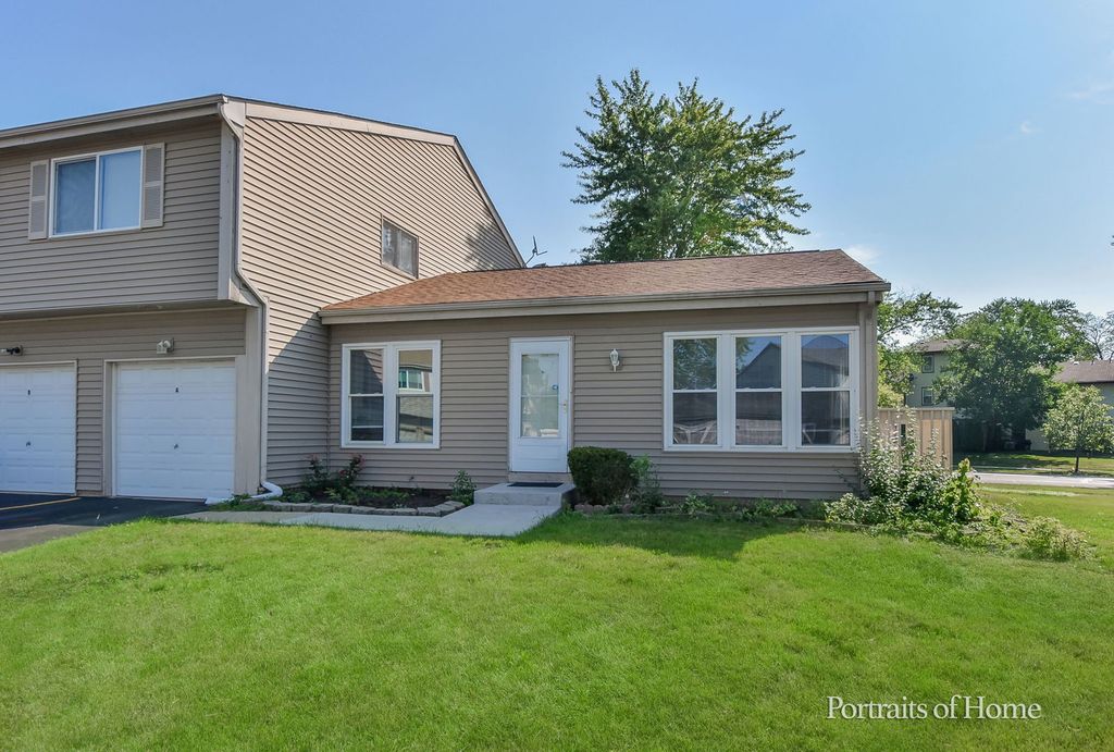 240 Algonquin Court A, Bolingbrook, IL 60440
