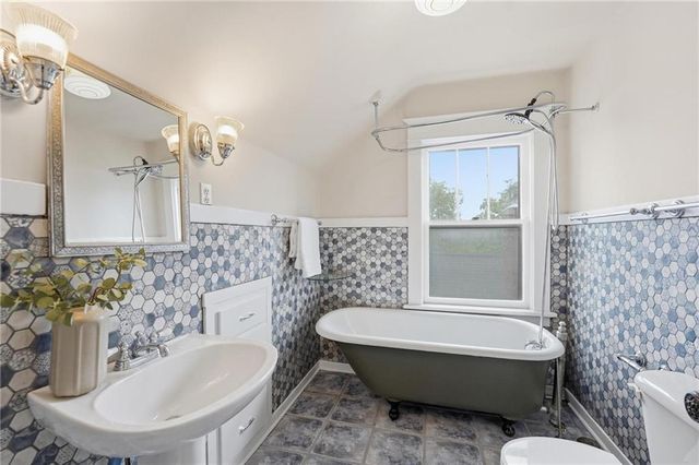 4724 Fairmount Avenue, Kansas City, MO 64112