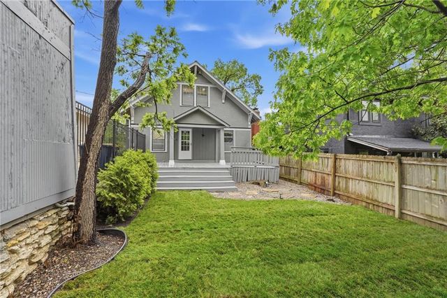 4724 Fairmount Avenue, Kansas City, MO 64112