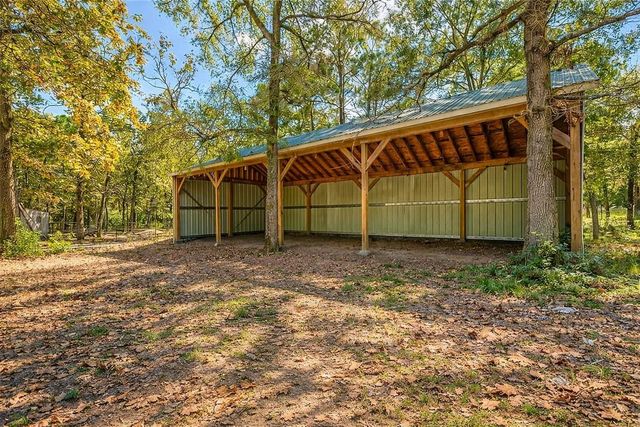157 Oates Brothers Road, Trinity, TX 75862