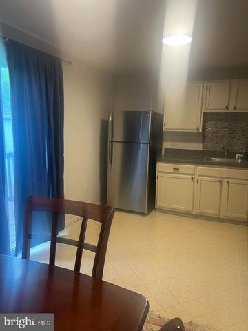 4 HARBERT CT, Sterling, VA 20165