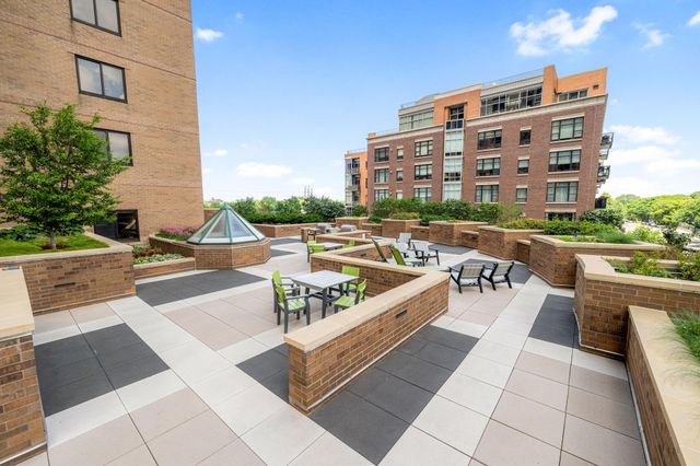 110 1st Avenue NE F704, Minneapolis, MN 55413