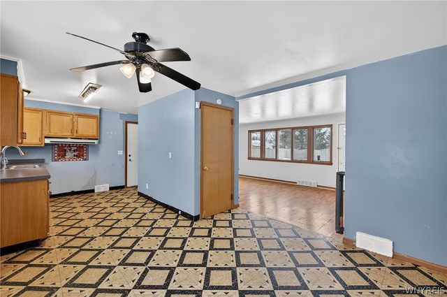 1079 98th Street, Niagara Falls, NY 14304