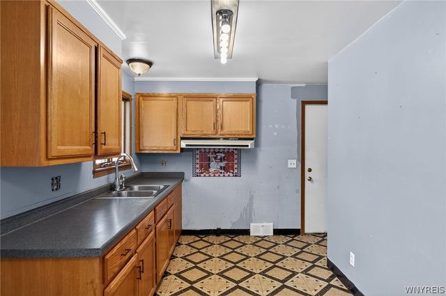 1079 98th Street, Niagara Falls, NY 14304