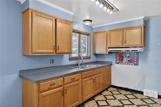 1079 98th Street, Niagara Falls, NY 14304