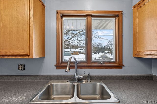 1079 98th Street, Niagara Falls, NY 14304