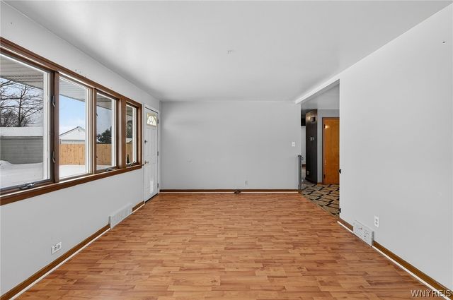 1079 98th Street, Niagara Falls, NY 14304