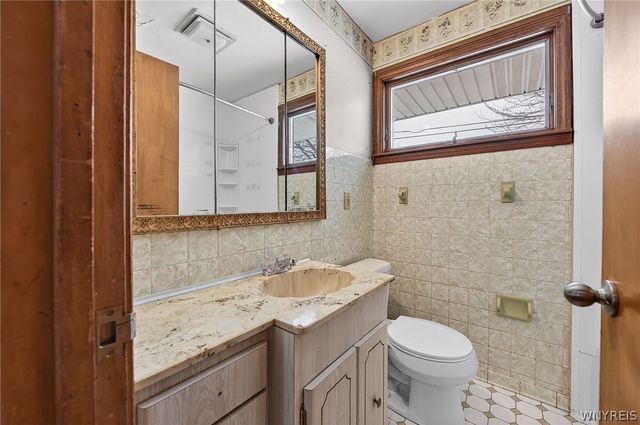 1079 98th Street, Niagara Falls, NY 14304