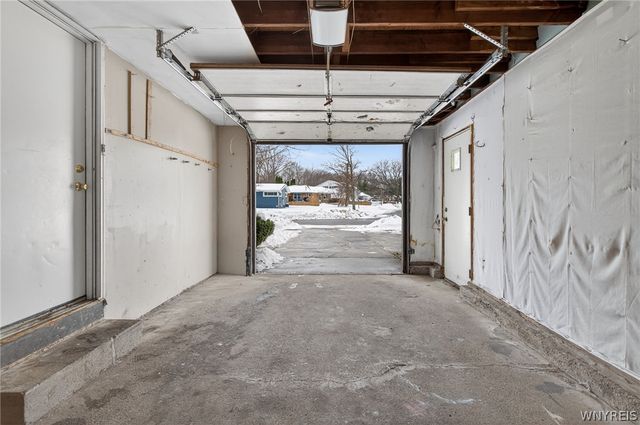 1079 98th Street, Niagara Falls, NY 14304