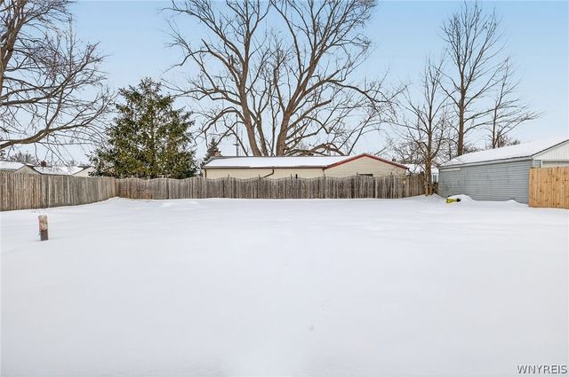 1079 98th Street, Niagara Falls, NY 14304