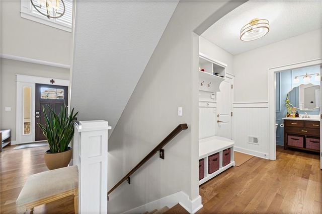 7853 N Kirkwood Avenue, Kansas City, MO 64151