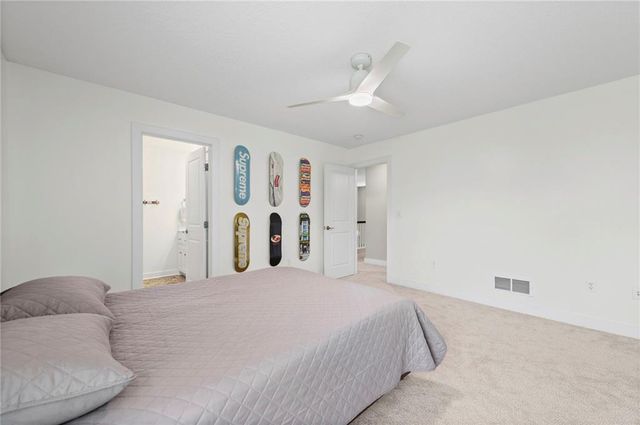 7853 N Kirkwood Avenue, Kansas City, MO 64151