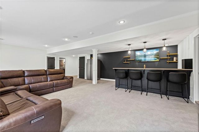 7853 N Kirkwood Avenue, Kansas City, MO 64151