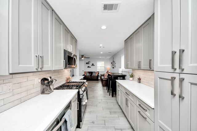 834 Ellington Street, Houston, TX 77088