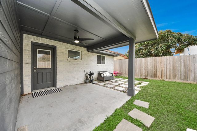 834 Ellington Street, Houston, TX 77088