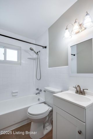 1309 Mill Race Rd, Lyndon, KY 40242