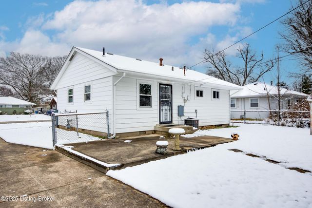 1309 Mill Race Rd, Lyndon, KY 40242