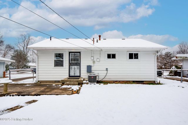 1309 Mill Race Rd, Lyndon, KY 40242