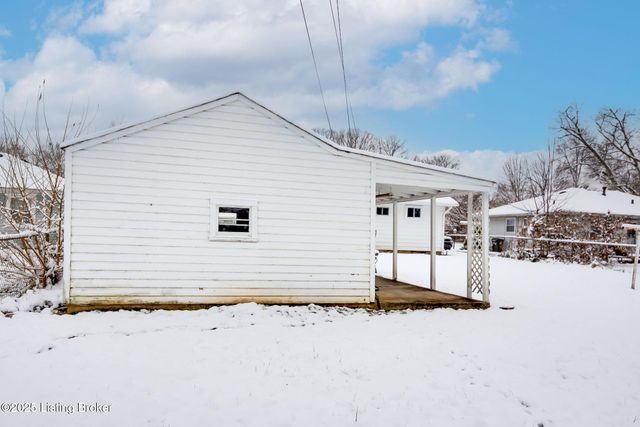 1309 Mill Race Rd, Lyndon, KY 40242