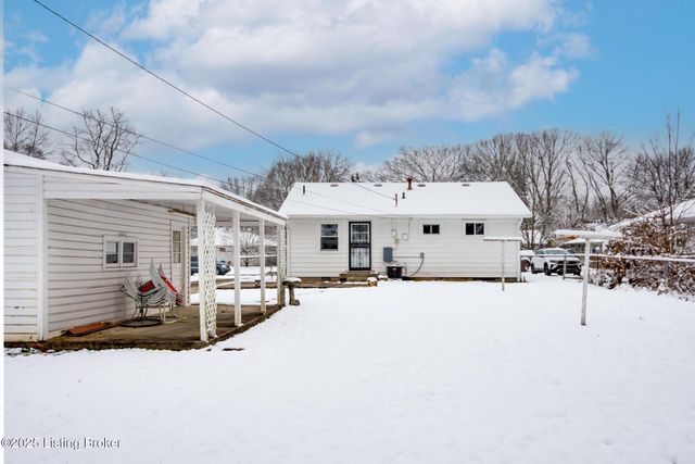 1309 Mill Race Rd, Lyndon, KY 40242