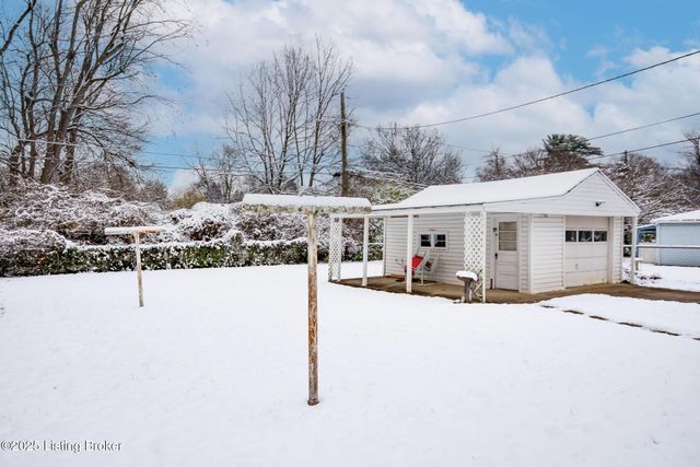 1309 Mill Race Rd, Lyndon, KY 40242