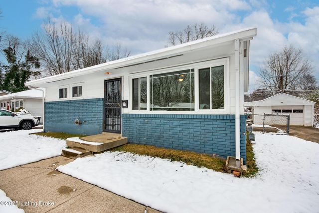 1309 Mill Race Rd, Lyndon, KY 40242