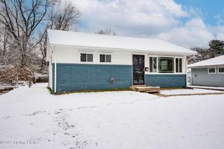 1309 Mill Race Rd, Lyndon, KY 40242