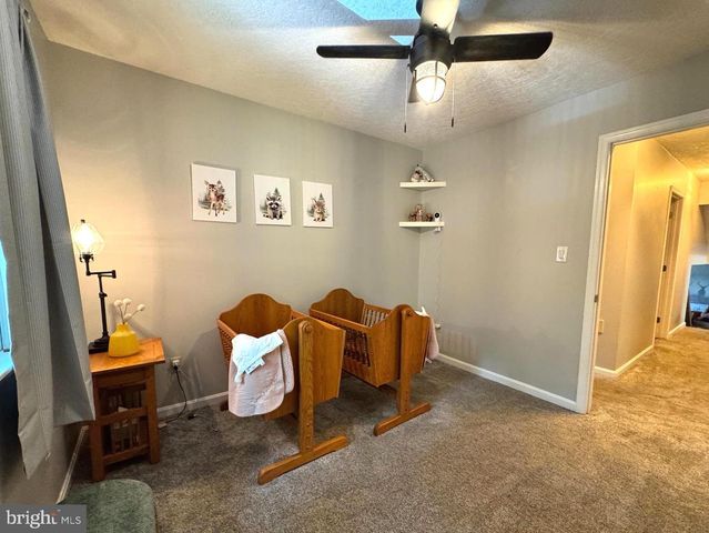 3141 MARKLE RD, York, PA 17408