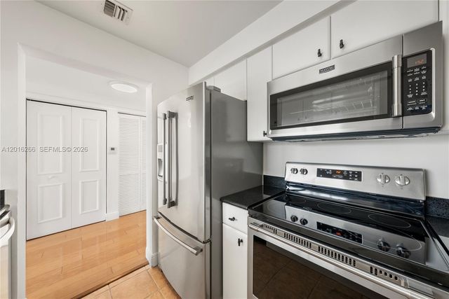 2475 Brickell Ave 2206, Miami, FL 33129