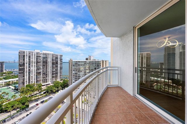 2475 Brickell Ave 2206, Miami, FL 33129