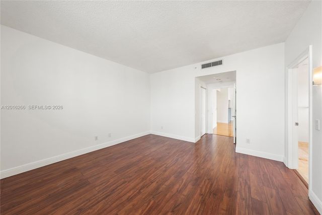 2475 Brickell Ave 2206, Miami, FL 33129