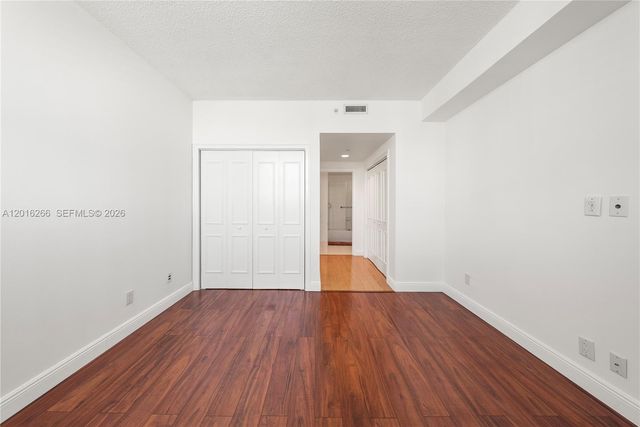 2475 Brickell Ave 2206, Miami, FL 33129