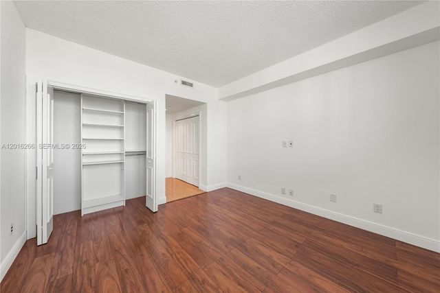 2475 Brickell Ave 2206, Miami, FL 33129