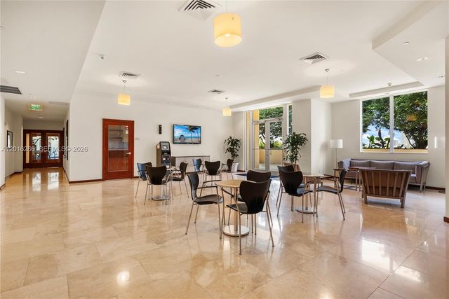 2475 Brickell Ave 2206, Miami, FL 33129