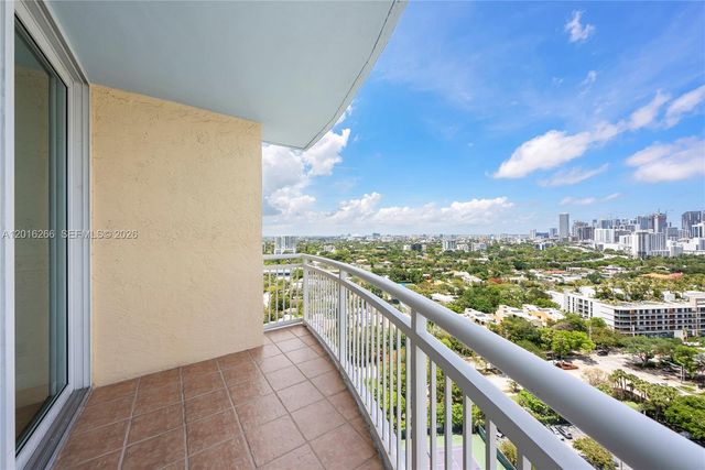 2475 Brickell Ave 2206, Miami, FL 33129